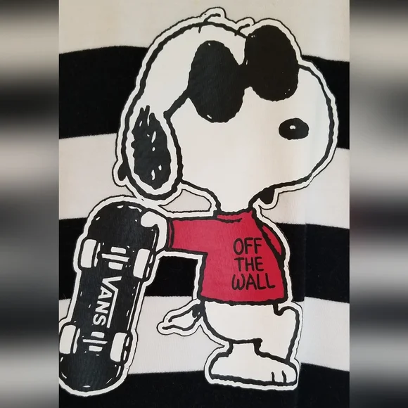 Van's Peanuts by Schultz Snoopy sweatshirt. Adult Small. Black, White & Red. - Picture 3 of 6